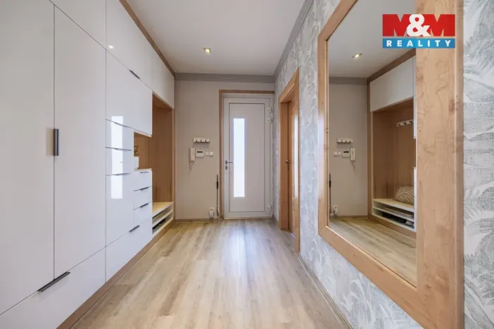 Prodej rodinného domu, Chomutov, Jarní, 190 m2