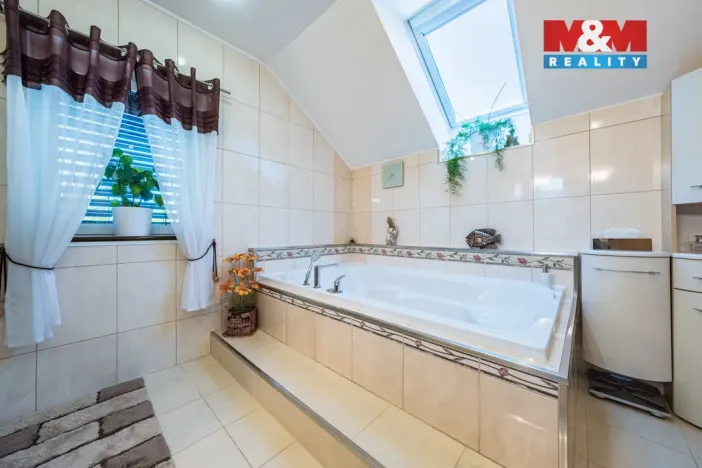 Prodej rodinného domu, Chomutov, Jarní, 190 m2