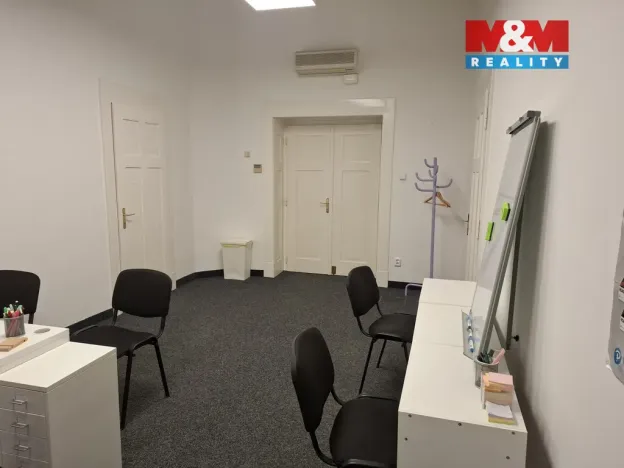Pronájem kanceláře, Praha, Opletalova, 131 m2