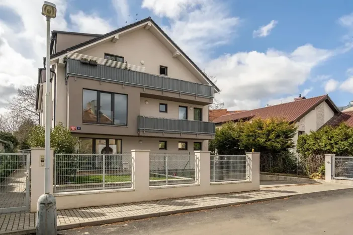 Pronájem bytu 3+kk, Praha - Suchdol, Stehlíkova, 85 m2