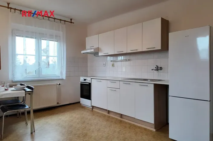 Pronájem bytu 1+kk, Senohraby, U školky, 41 m2