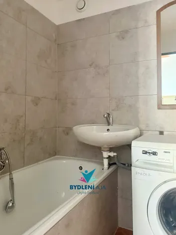 Prodej bytu 2+1, Krupka, Karla Čapka, 61 m2