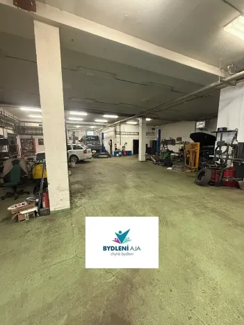 Prodej obchodního prostoru, Praha, Lodžská, 600 m2