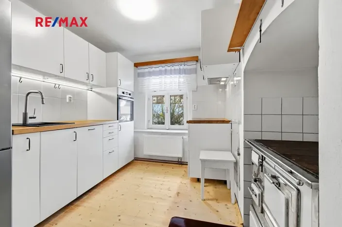 Prodej rodinného domu, Oselce, 168 m2