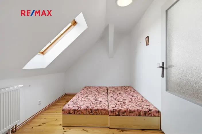 Prodej rodinného domu, Oselce, 168 m2