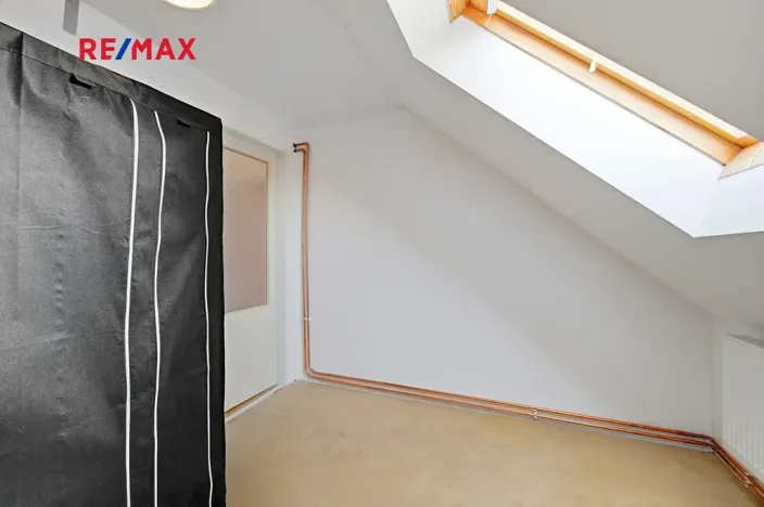 Prodej rodinného domu, Oselce, 168 m2