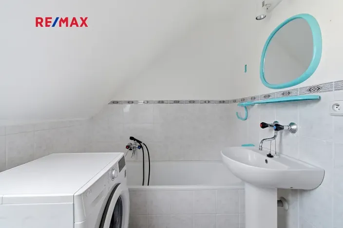 Prodej rodinného domu, Oselce, 168 m2