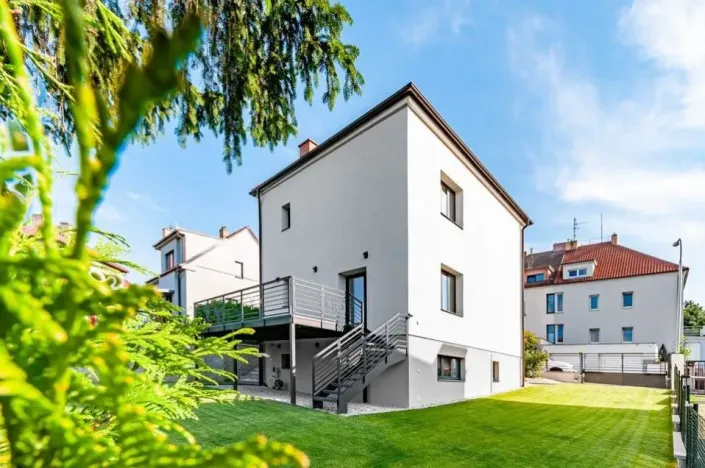 Prodej kanceláře, Praha - Hostivař, Herbenova, 338 m2