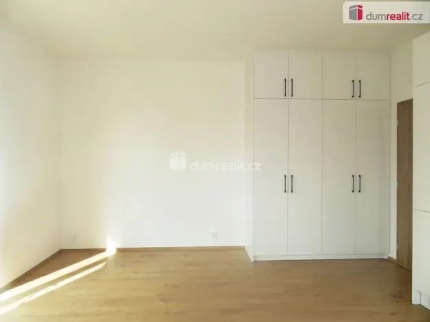 Pronájem bytu 1+kk, Praha - Chodov, Klapálkova, 36 m2