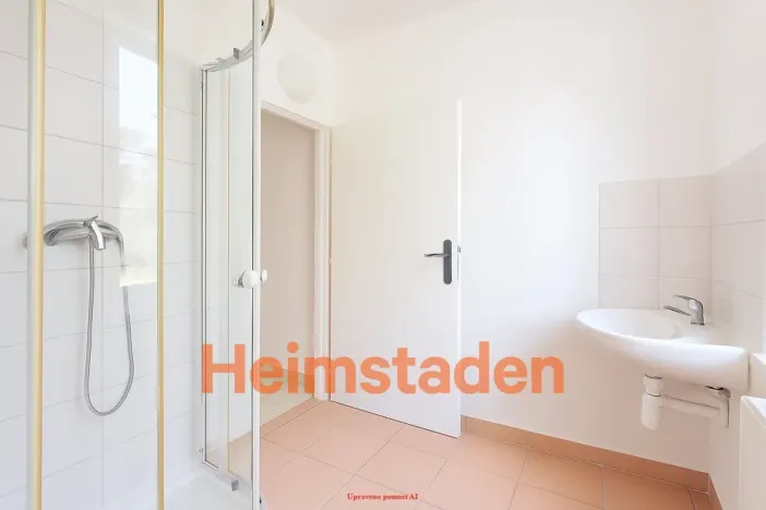 Pronájem bytu 1+kk, Karviná - Nové Město, Řecká, 28 m2