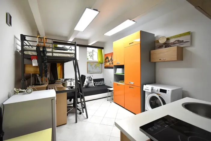 Pronájem bytu 1+kk, Praha - Střešovice, náměstí Před bateriemi, 17 m2