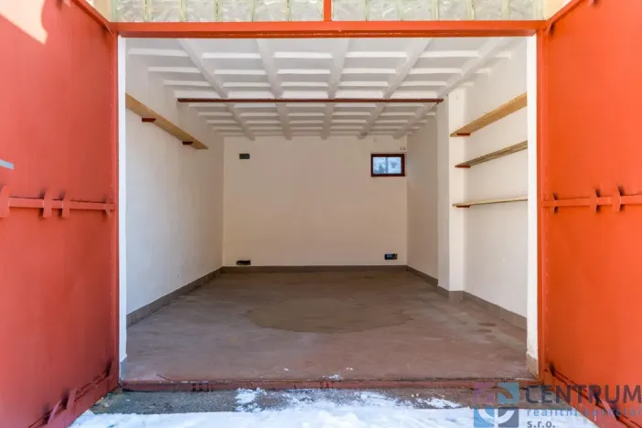 Pronájem garáže, Jablonec nad Nisou, 18 m2