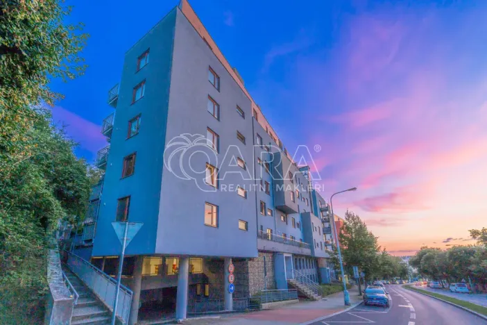 Prodej bytu 1+kk, Praha - Podolí, Jeremenkova, 35 m2