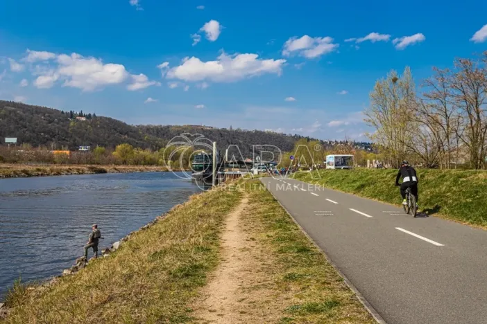 Prodej bytu 1+kk, Praha - Podolí, Jeremenkova, 35 m2