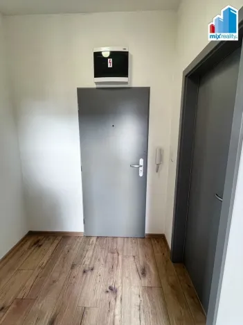 Pronájem bytu 1+kk, Plzeň - Jižní Předměstí, náměstí T. G. Masaryka, 30 m2