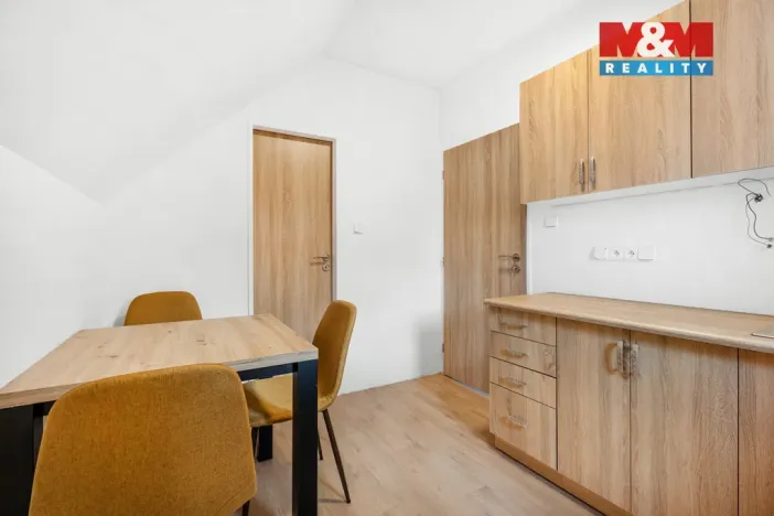 Pronájem bytu 1+kk, Plazy, 30 m2