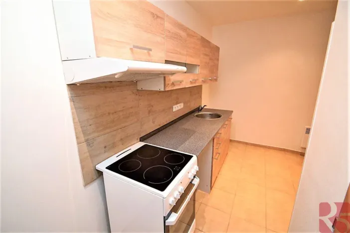 Pronájem bytu 1+kk, Praha - Nusle, Sdružení, 35 m2