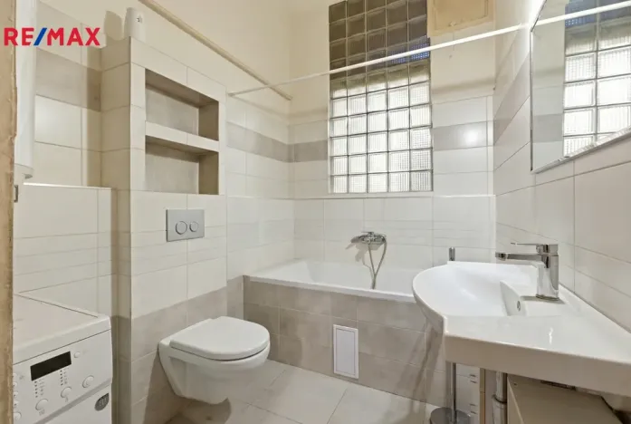 Prodej bytu 2+1, Mariánské Lázně, Hlavní třída, 56 m2