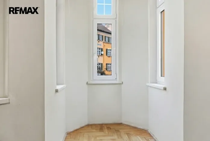 Prodej bytu 2+1, Mariánské Lázně, Hlavní třída, 56 m2