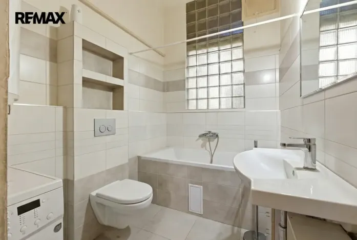 Prodej bytu 2+1, Mariánské Lázně, Hlavní třída, 56 m2