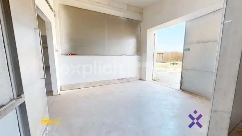 Prodej skladu, Březolupy, 3350 m2