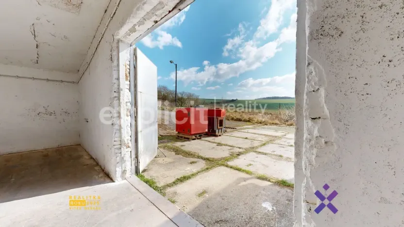 Prodej skladu, Březolupy, 3350 m2