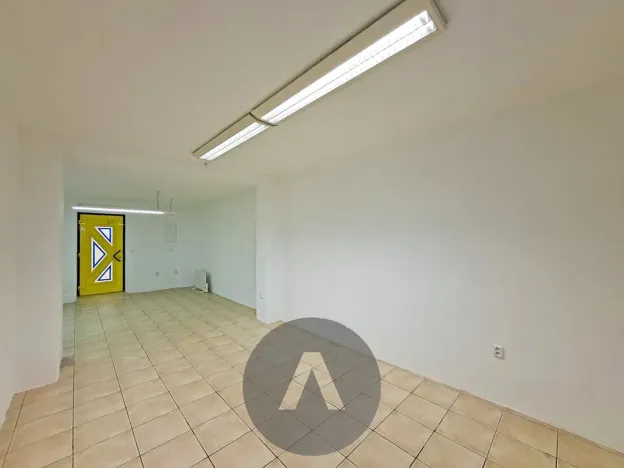 Pronájem obchodního prostoru, Rosice, Trávníky, 70 m2