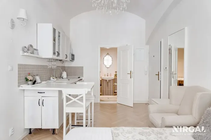 Prodej bytu 1+kk, Praha - Bubeneč, U studánky, 23 m2