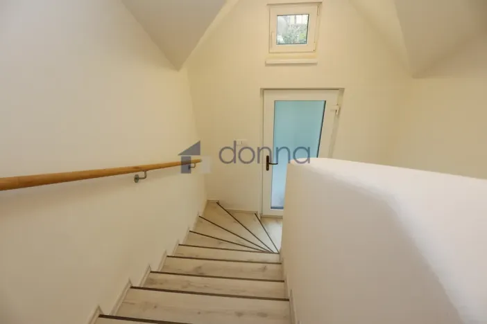 Pronájem bytu 4+kk, Praha, V Nových Bohnicích, 71 m2