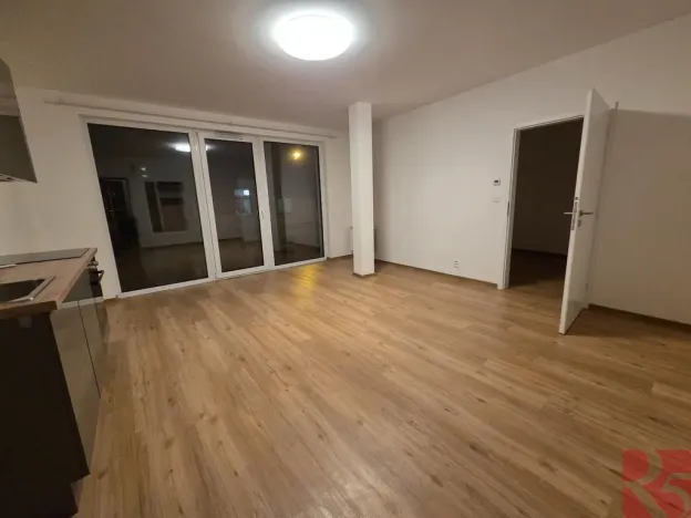 Pronájem bytu 2+kk, Praha - Michle, Pod Stárkou, 40 m2