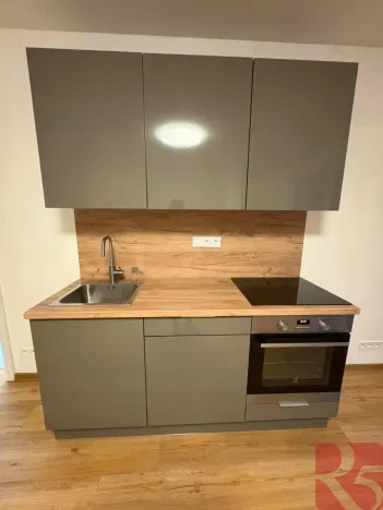 Pronájem bytu 2+kk, Praha - Michle, Pod Stárkou, 40 m2