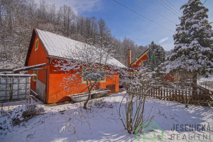 Prodej rodinného domu, Bernartice - Buková, 336 m2