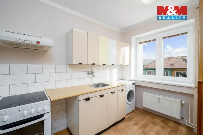 Prodej bytu 3+1, Ústí nad Labem - Neštěmice, Májová, 63 m2