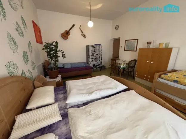 Prodej rodinného domu, Strašín, 450 m2