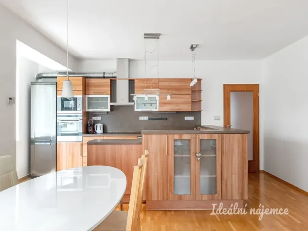 Pronájem bytu 4+kk, Praha - Kbely, Semilská, 112 m2