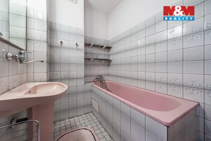 Prodej rodinného domu, Horní Branná, 300 m2