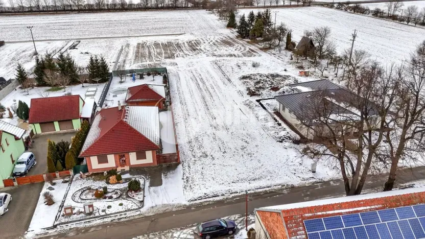 Prodej pozemku pro bydlení, Hoštice-Heroltice - Heroltice, 2085 m2