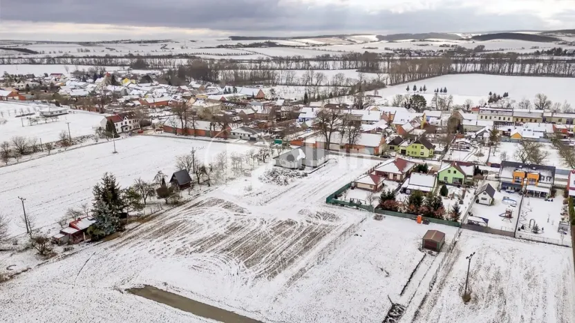 Prodej pozemku pro bydlení, Hoštice-Heroltice - Heroltice, 2085 m2