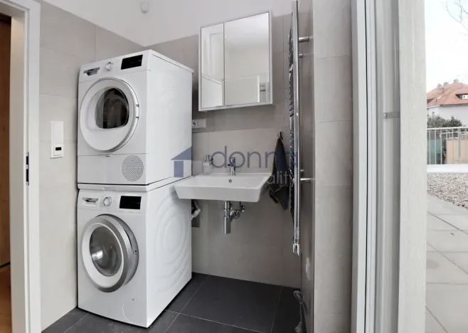 Pronájem bytu 3+kk, Praha, Bělohorská, 87 m2