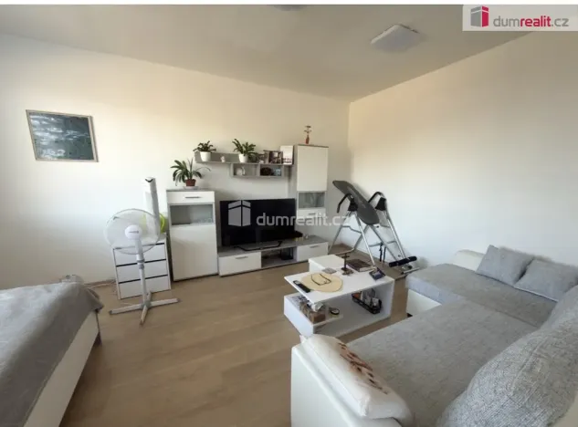 Pronájem bytu 1+1, Chlumec - Hrbovice, Hrbovická, 37 m2