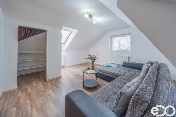 Prodej rodinného domu, Bobnice, Lipová, 171 m2