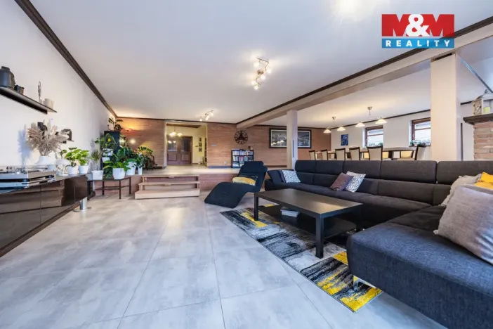 Prodej rodinného domu, Droužkovice, Rudé armády, 486 m2