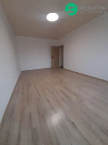 Prodej bytu 1+1, Loket, Mírová, 40 m2