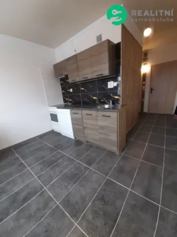 Prodej bytu 1+1, Loket, Mírová, 40 m2