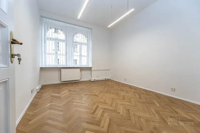 Pronájem kanceláře, Praha - Vinohrady, Čermákova, 170 m2