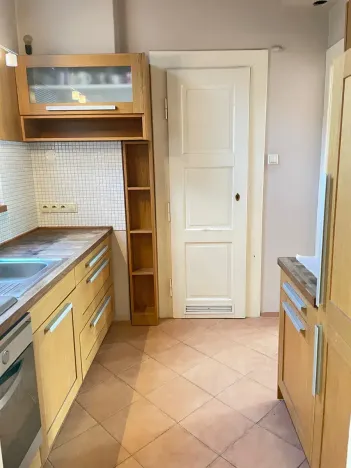 Pronájem bytu 2+1, Praha - Smíchov, Ostrovského, 52 m2