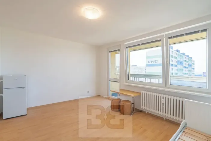 Pronájem bytu 1+kk, Praha - Troja, Lešenská, 26 m2