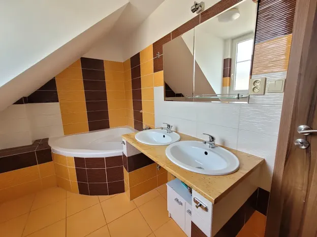 Pronájem rodinného domu, Mratín, Stodolní, 112 m2