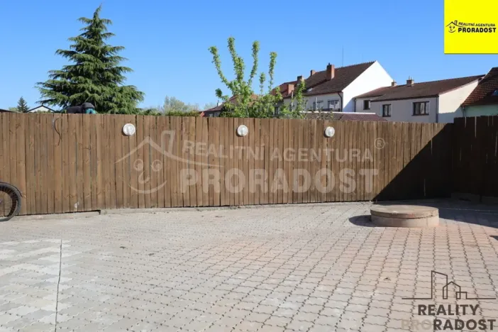 Pronájem bytu 1+kk, Břeclav, Na Valtické, 20 m2