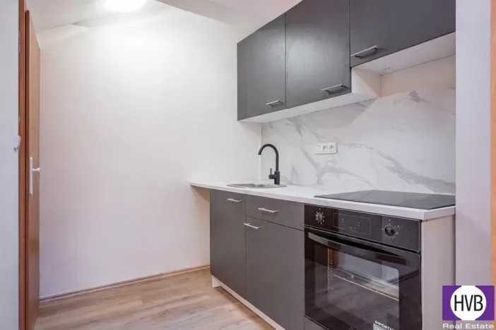 Prodej bytu 1+kk, Praha, Jagellonská, 36 m2